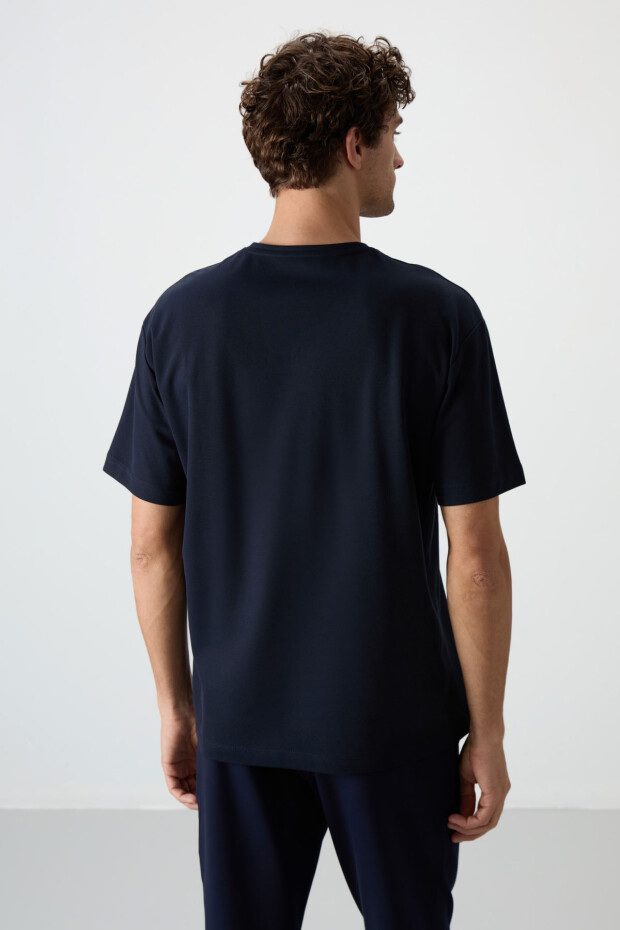 Lacivert Pamuklu Kalın Yüzeyi Dokulu Oversize Fit Baskılı Erkek T-Shirt - 88366