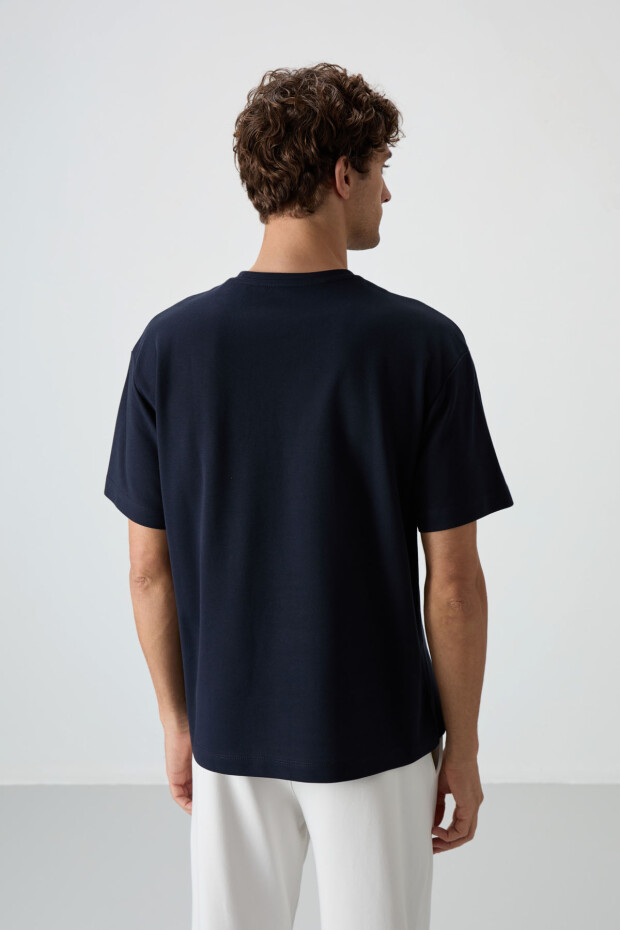 Lacivert Pamuklu Kalın Yüzeyi Dokulu Oversize Fit Baskılı Erkek T-Shirt - 88367 - 5