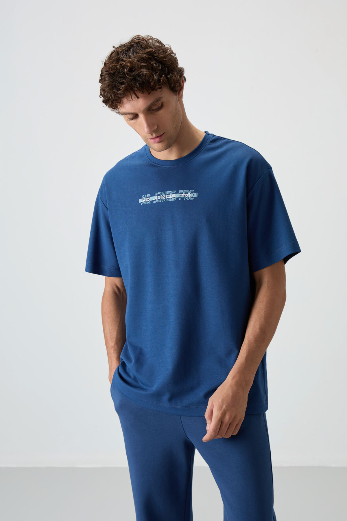 Parlament Pamuklu Kalın Yüzeyi Dokulu Oversize Fit Baskılı Erkek T-Shirt - 88365 - Air Jones