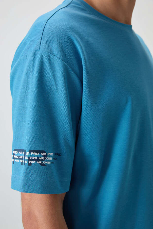 Petrol Mavi Pamuklu Kalın Yüzeyi Dokulu Oversize Fit Baskılı Erkek T-Shirt - 88369 - 3
