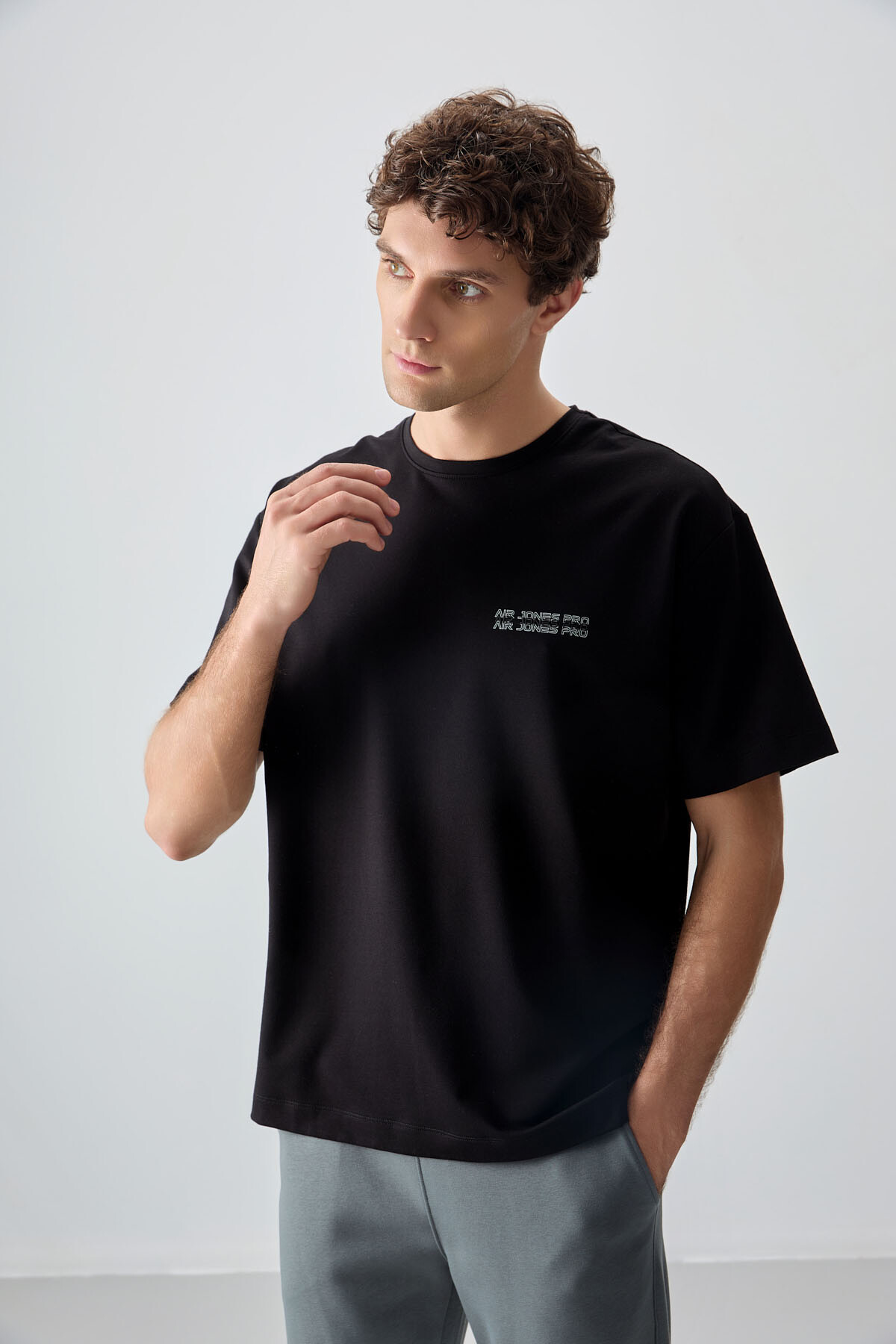 Siyah Pamuklu Kalın Yumuşak Dokulu Oversize Fit Baskılı Erkek T-Shirt - 88375 - Air Jones