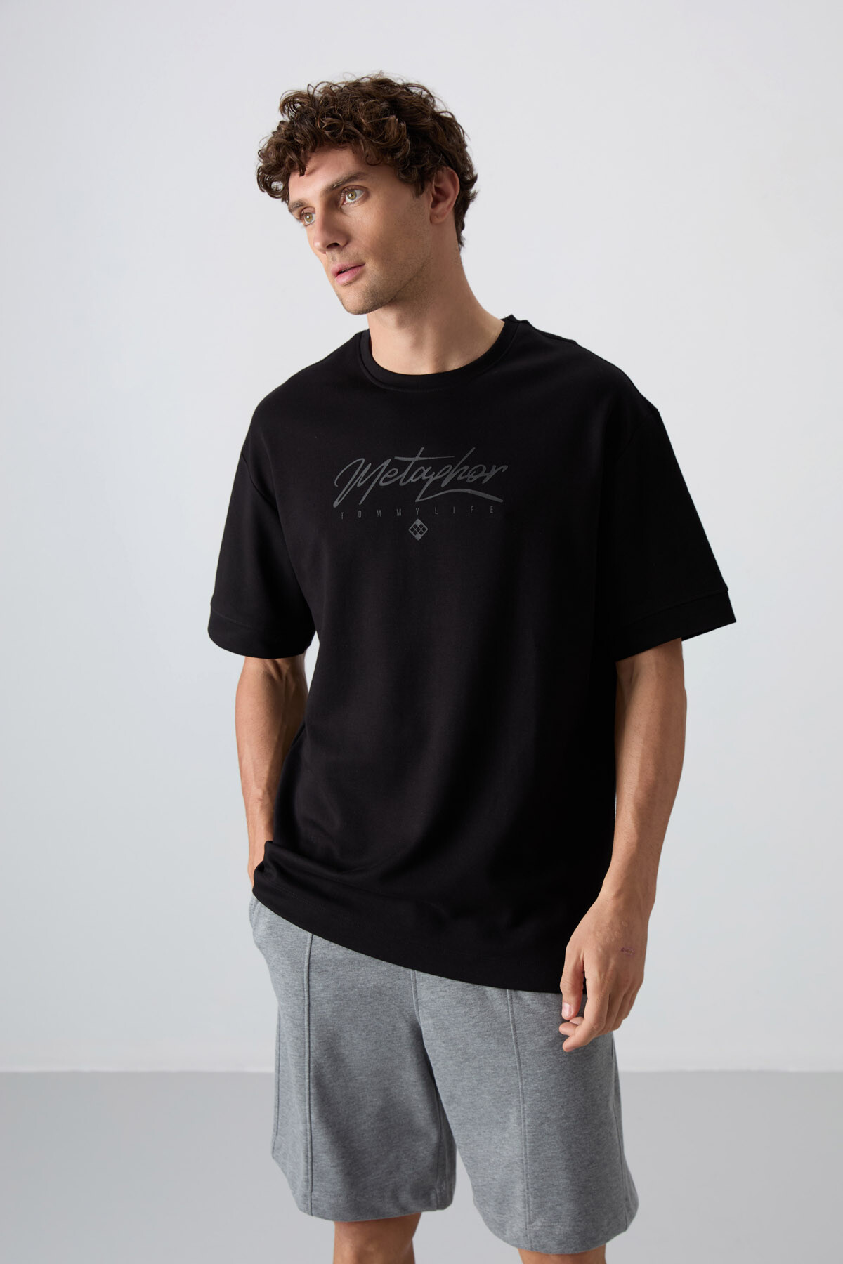 Siyah Pamuklu Kalın Yumuşak Dokulu Oversize Fit Baskılı Erkek T-Shirt - 88320 - TOMMYLIFE