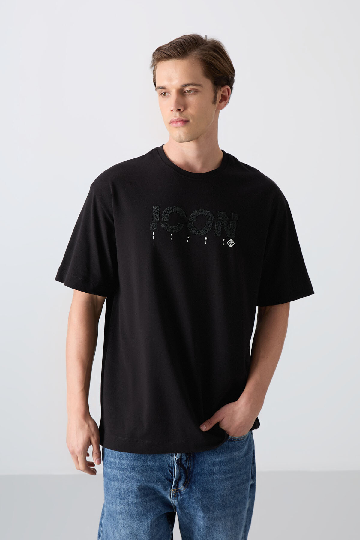 Siyah Pamuklu Kalın Yumuşak Dokulu Oversize Fit Baskılı Erkek T-Shirt - 88331 - TOMMYLIFE