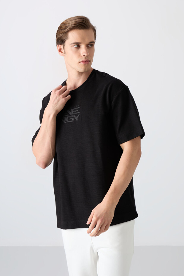 Siyah Pamuklu Kalın Yüzeyi Dokulu Oversize Fit Baskılı Erkek T-Shirt - 88336