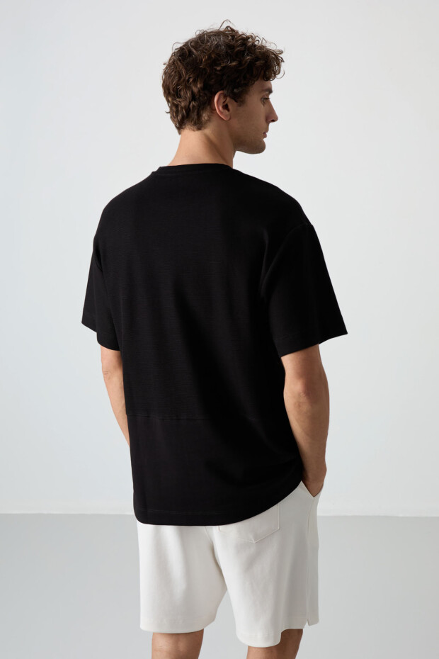 Siyah Pamuklu Kalın Yüzeyi Dokulu Oversize Fit Basic Erkek T-Shirt - 88337 - 5