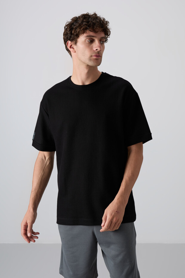 Siyah Pamuklu Kalın Yüzeyi Dokulu Oversize Fit Basic Erkek T-Shirt - 88339