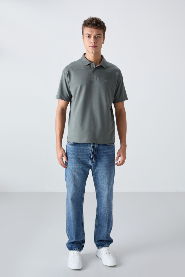 Haki Pamuklu Kalın Yumuşak Dokulu Oversize Fit Baskılı Polo Yaka Erkek T-Shirt - 88347