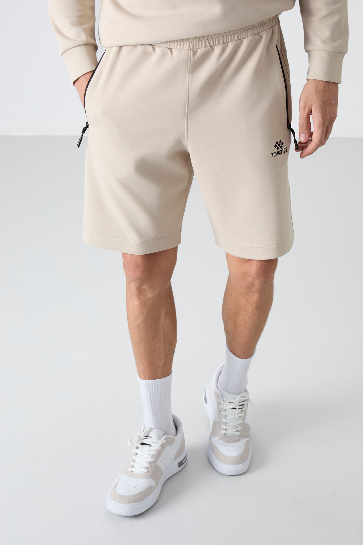 Bej Gizli Fermuar Arka Cepli Bağcıklı Standart Kalıp Erkek Şort - 81136 - TOMMYLIFE