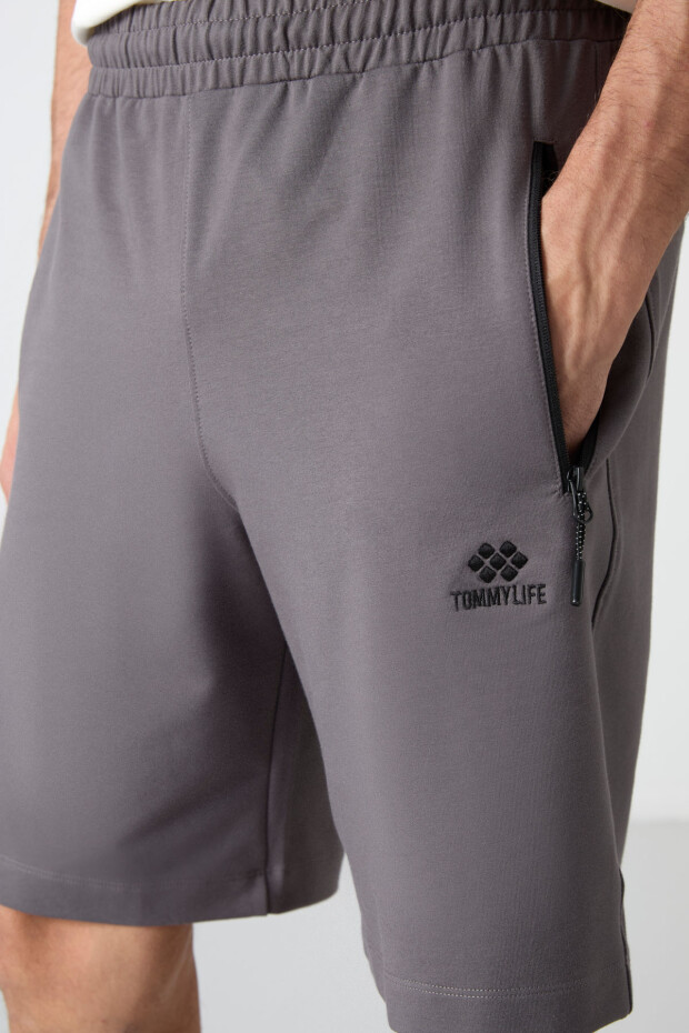 Koyu Gri Gizli Fermuar Arka Cepli Bağcıklı Standart Kalıp Erkek Şort - 81136 - 3