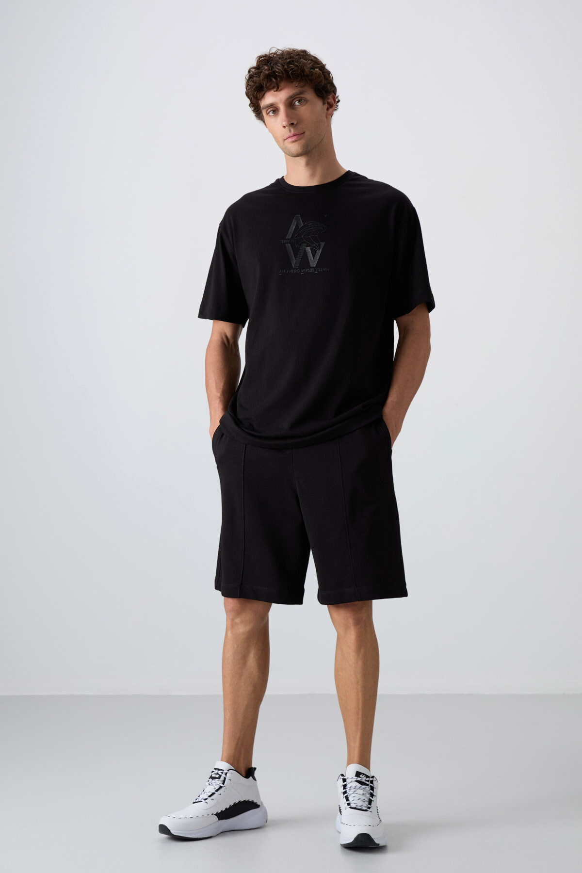 Siyah Pamuklu Kalın Yumuşak Dokulu Comfort Fit Basic Erkek Şort - 81261 - TOMMYLIFE (1)