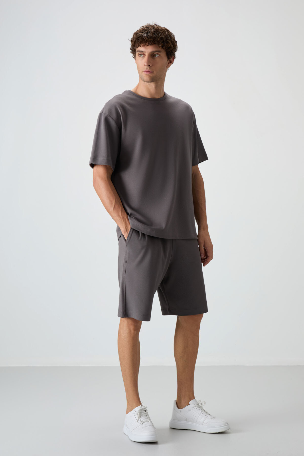 Koyu Gri Pamuklu Kalın Yumuşak Dokulu Oversize Fit Basic Erkek Şort Takım - 85249 - Air Jones