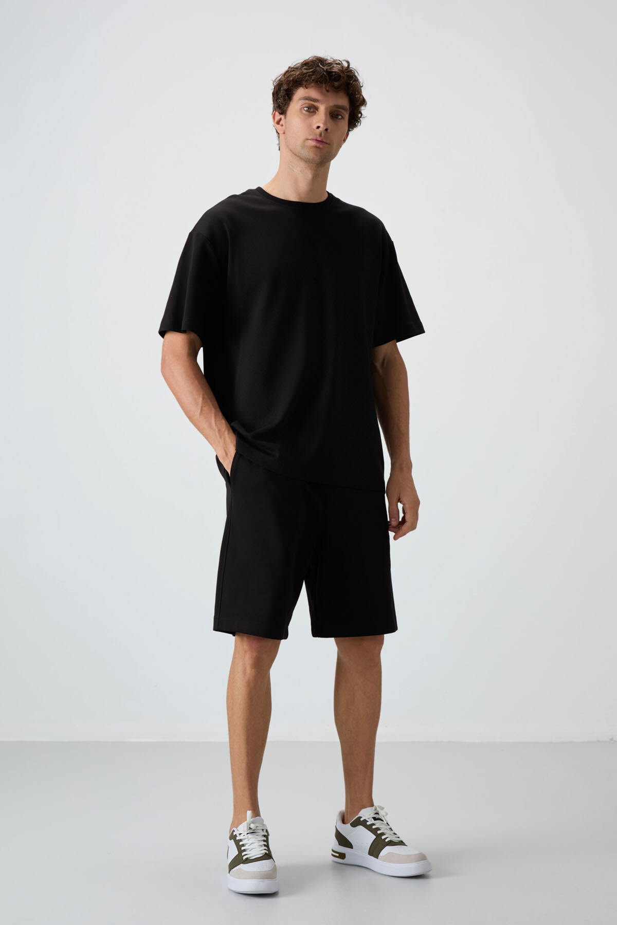 Siyah Pamuklu Kalın Yumuşak Dokulu Oversize Fit Basic Erkek Şort Takım - 85249 - Air Jones