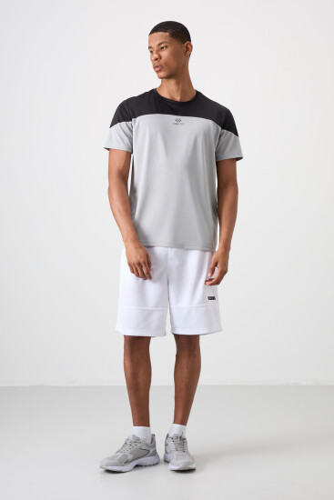 Gri Nefes Alan Dokulu İnce Esnek Standart Fit Erkek Performans T-Shirt - 88386 - TOMMYLIFE (1)