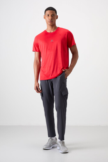 Kırmızı Nefes Alan Jakarlı İnce Esnek Standart Fit Erkek Performans T-Shirt - 88397 - TOMMYLIFE (1)