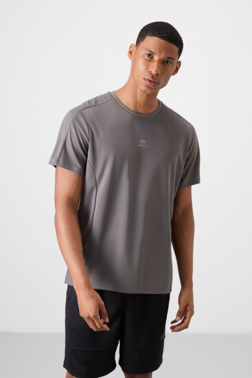 Koyu Gri Nefes Alan Dokulu İnce Esnek Standart Fit Erkek Performans T-Shirt - 88390 