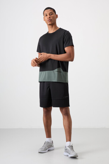 Siyah Nefes Alan Dokulu İnce Esnek Standart Fit Erkek Performans T-Shirt - 88383 - TOMMYLIFE (1)