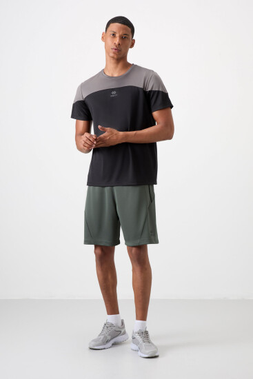 Siyah Nefes Alan Dokulu İnce Esnek Standart Fit Erkek Performans T-Shirt - 88386 - TOMMYLIFE (1)