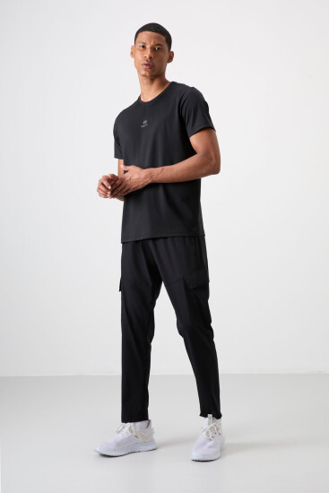 Siyah Polyester Nefes Alan Dokulu İnce Esnek Standart Fit Erkek Performans T-Shirt - 88387 - Thumbnail