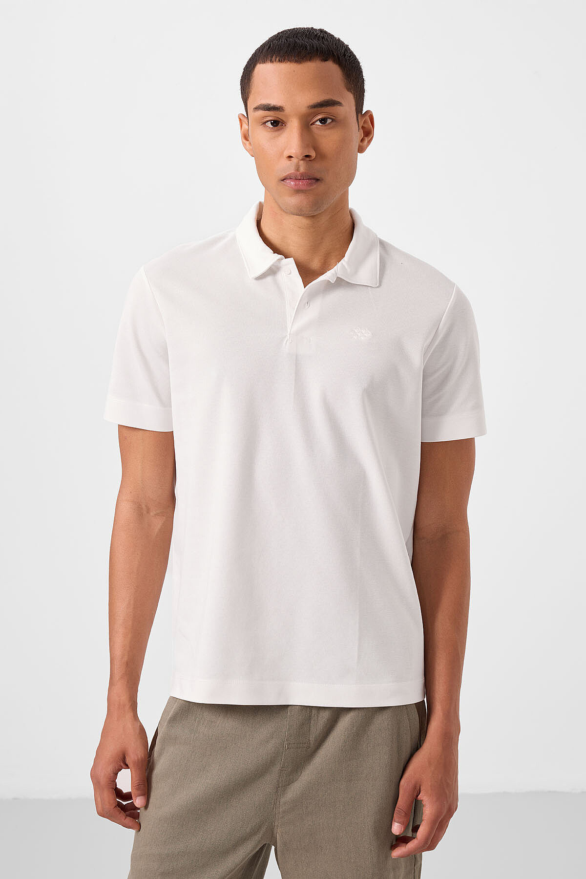 Ekru Standart Kalıp Basic Polo Yaka Erkek T-Shirt - 87748 - TOMMYLIFE (1)