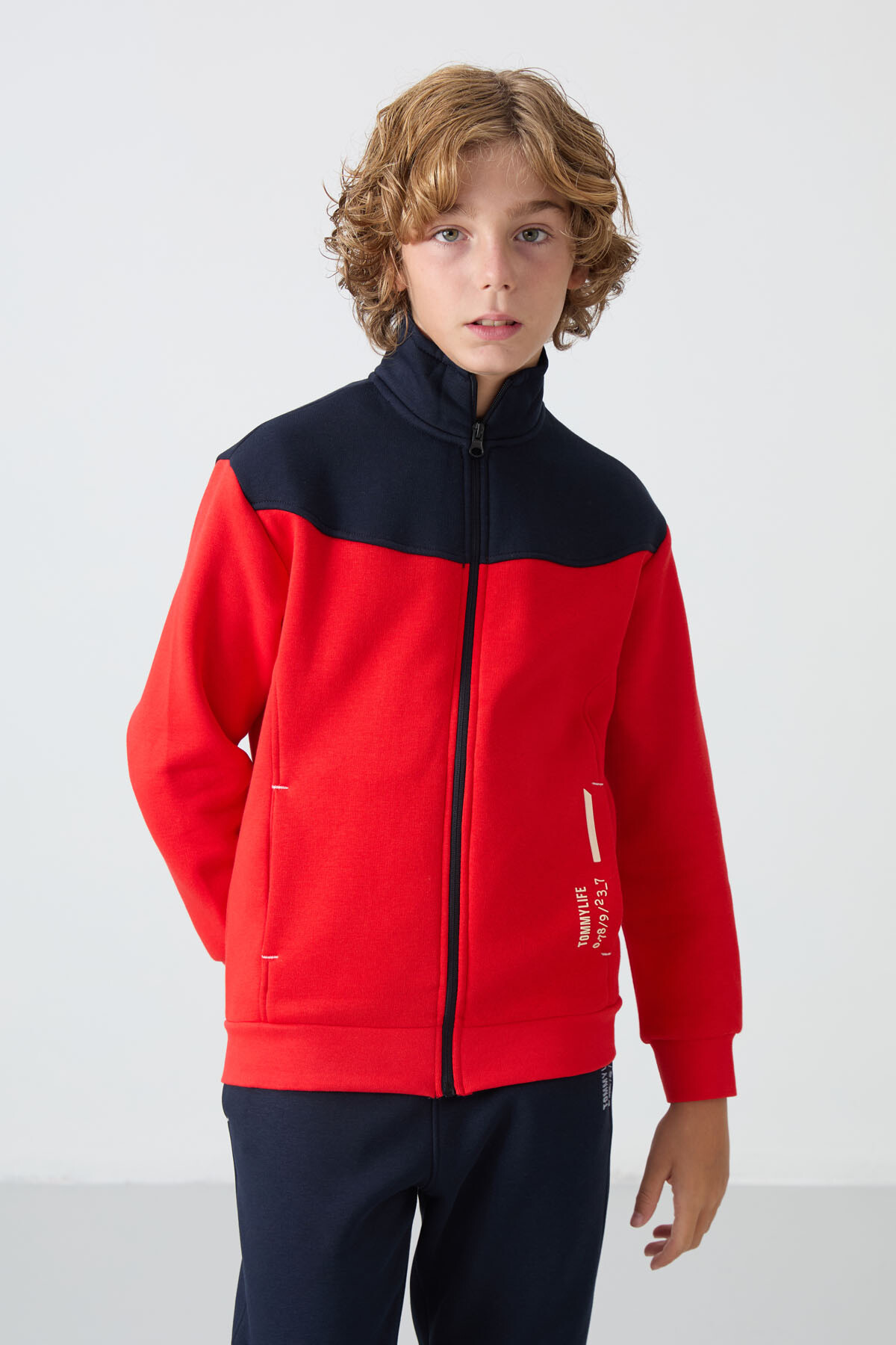 Fiesta-Lacivert Pamuklu Kalın İçi Tüylü Standart Fit Nakışlı Erkek Çocuk Eşofman Takım - 11240 - TOMMYLIFE (1)