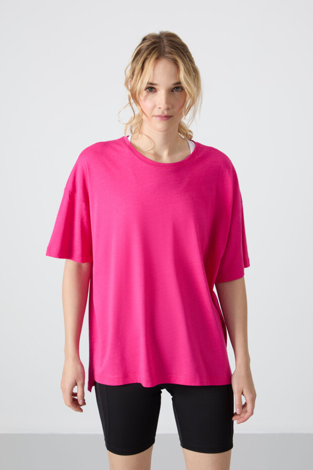 Fuşya Penye Modal Yumuşak Tuşeli Oversize Fit Basic Kadın T-Shirt- 97285 - 2