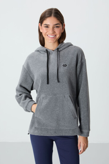 Gri Melanj Kalın Yumuşak Dokulu Kapüşonlu Oversize Nakışlı Polar Kadın Sweatshirt - 97292 