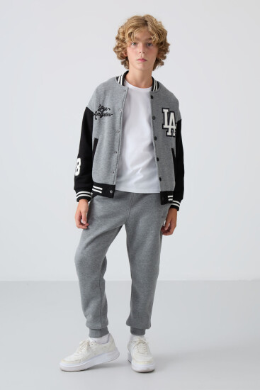 Gri Melanj Pamuklu Kalın İçi Tüylü Standart Fit Nakışlı Erkek Çocuk Kolej Ceket - 11258 - TOMMYLIFE (1)