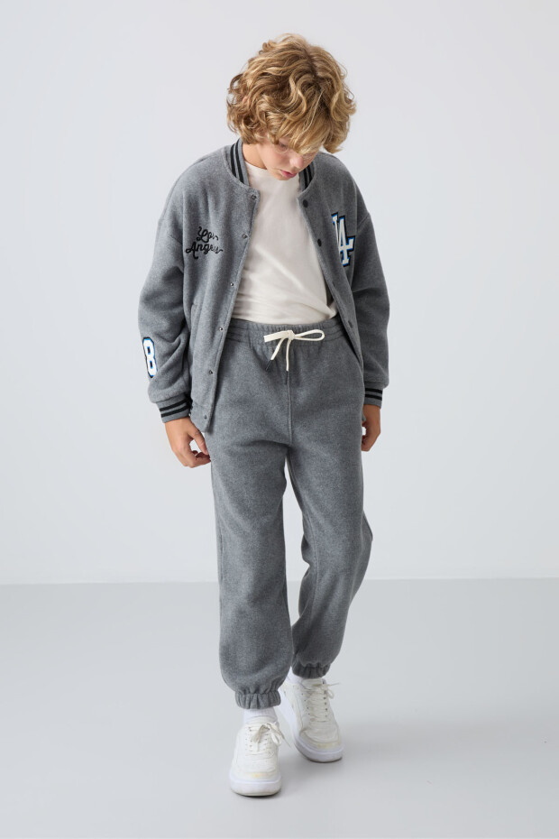 Gri Melanj Kalın Yumuşak Dokulu Standart Fit Nakışlı Polar Erkek Çocuk Eşofman Alt - 11220 - 1