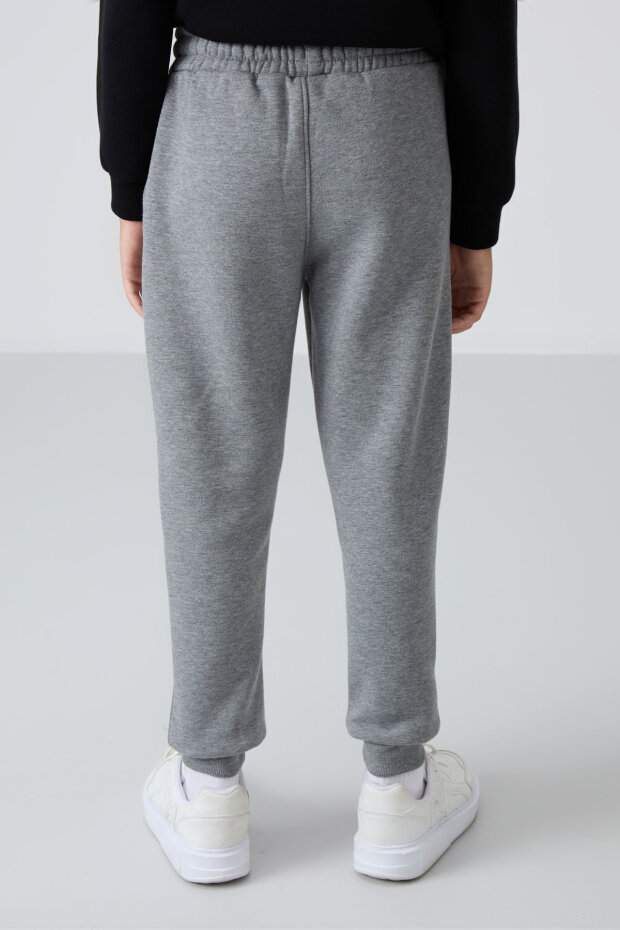 Gri Melanj Pamuklu Kalın İçi Tüylü Standart Fit Nakışlı Erkek Çocuk Eşofman Alt - 11224 - 5