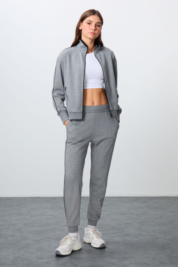 Gri Melanj Kompakt Pamuklu Kalın Pürüzsüz Dokulu Dik Yaka Oversize Fit Kadın Eşofman Takım - 95340 