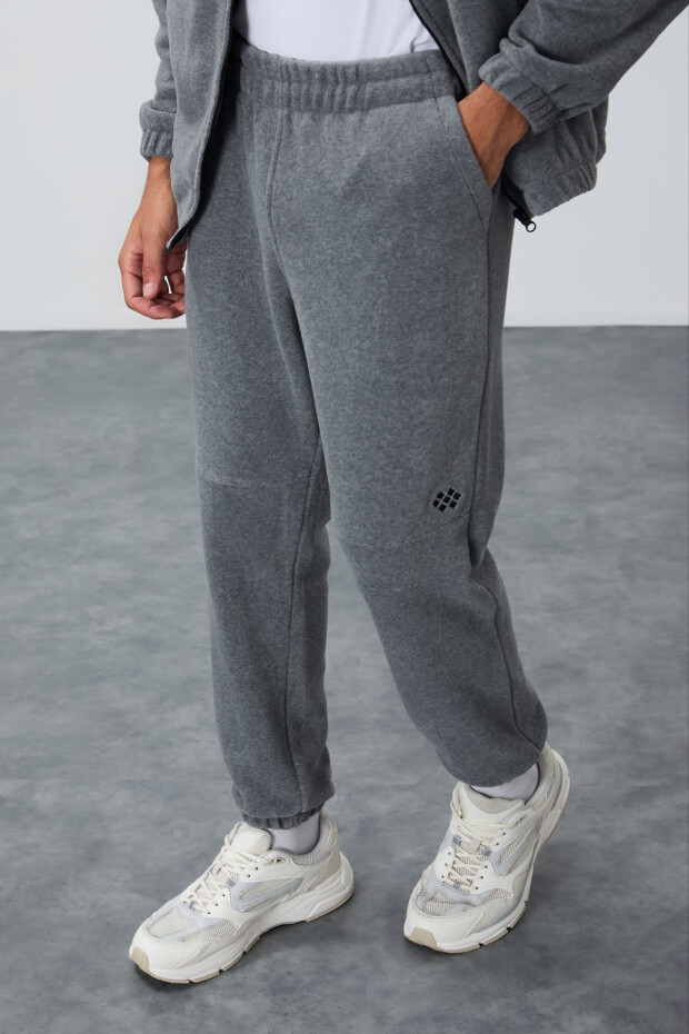 Gri Melanj Kalın Yumuşak Dokulu Comfort Fit Nakışlı Erkek Eşofman Takım - 85269 - 3