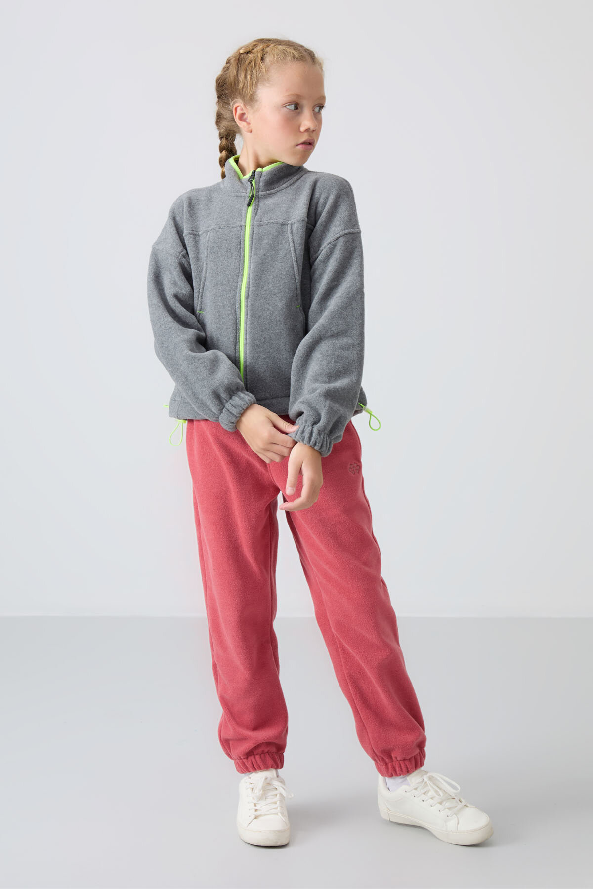 Gri Melanj Kalın Yumuşak Dokulu Standart Fit Nakışlı Polar Kız Çocuk Sweatshirt - 75157 - TOMMYLIFE