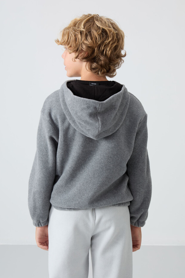 Gri Melanj Kalın Yumuşak Dokulu Standart Fit Nakışlı Polar Erkek Çocuk Sweatshirt - 11230 - 5