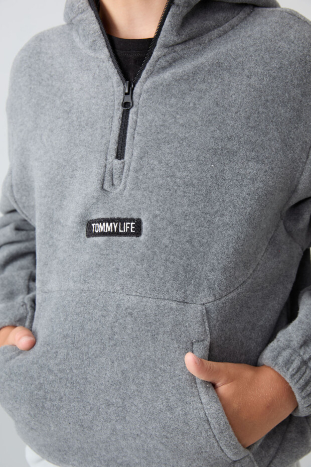Gri Melanj Kalın Yumuşak Dokulu Standart Fit Nakışlı Polar Erkek Çocuk Sweatshirt - 11230 - 3