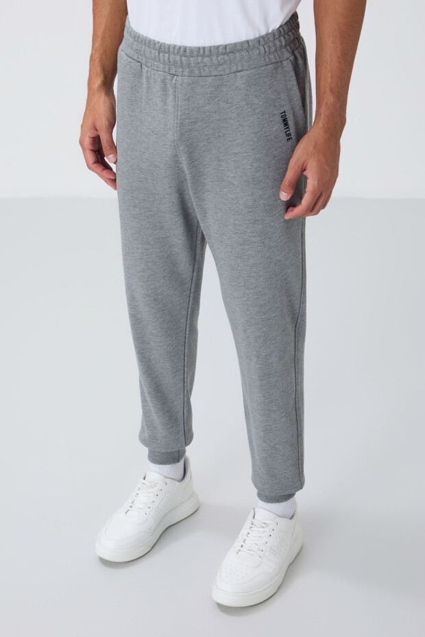 Gri Melanj Kompakt Pamuklu Kalın Pürüzsüz Dokulu Kapüşonlu Comfort Fit Erkek Eşofman Takım - 85262 - 4