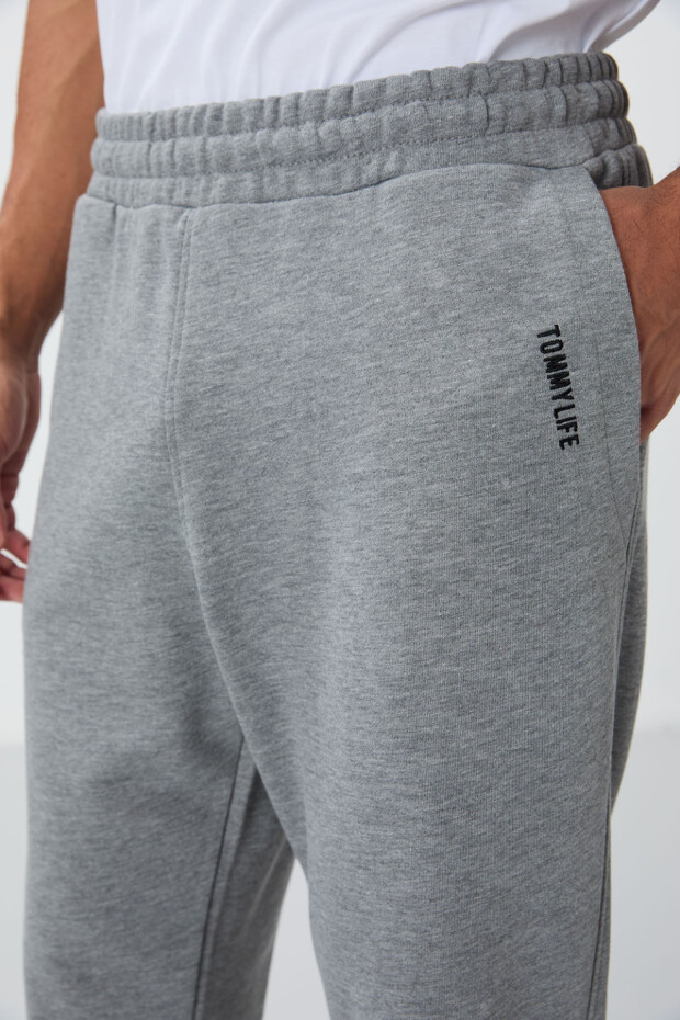 Gri Melanj Kompakt Pamuklu Kalın Pürüzsüz Dokulu Kapüşonlu Comfort Fit Erkek Eşofman Takım - 85262 - 6