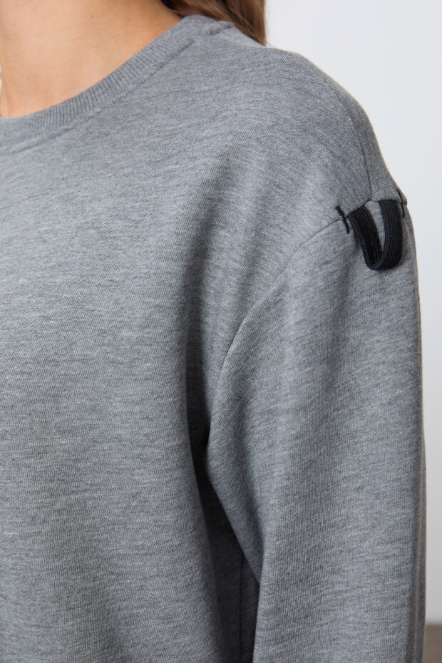 Gri Melanj Kompakt Pamuklu Kalın Pürüzsüz Dokulu O Yaka Oversize Fit Kadın Eşofman Takım - 95341 - 6
