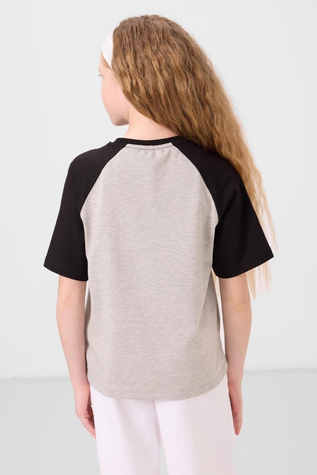 Gri Melanj O Yaka Pamuklu Baskılı Rahat Form Fit Kız Çocuk T-Shirt - 75179 - 5