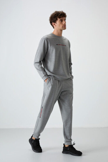 Gri Melanj Pamuklu Kalın Yumuşak Dokulu Comfort Fit Baskılı Erkek Eşofman Takım - 85239 