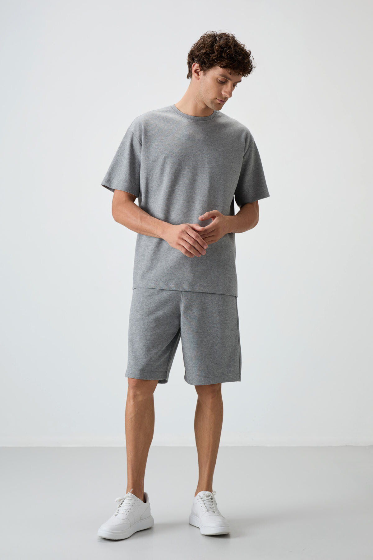 Gri Melanj Pamuklu Kalın Yumuşak Dokulu Oversize Fit Basic Erkek Şort Takım - 85249 - Air Jones