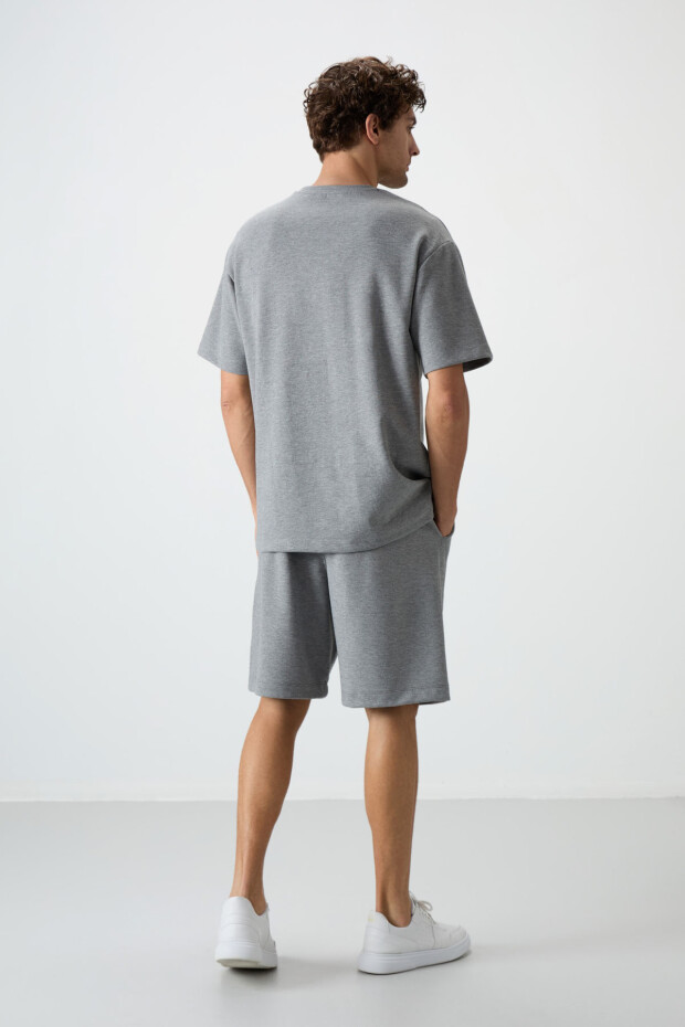 Gri Melanj Pamuklu Kalın Yumuşak Dokulu Oversize Fit Nakışlı Erkek Şort Takım - 85250 - 9