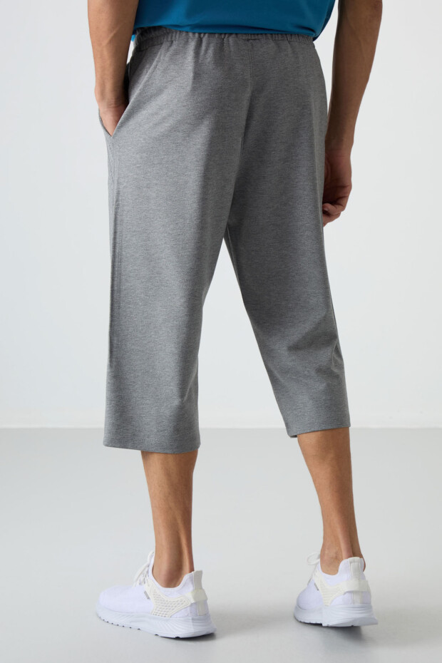 Gri Melanj Pamuklu Yumuşak Dokulu Standart Fit Nakışlı Erkek Kapri - 83102 - 5