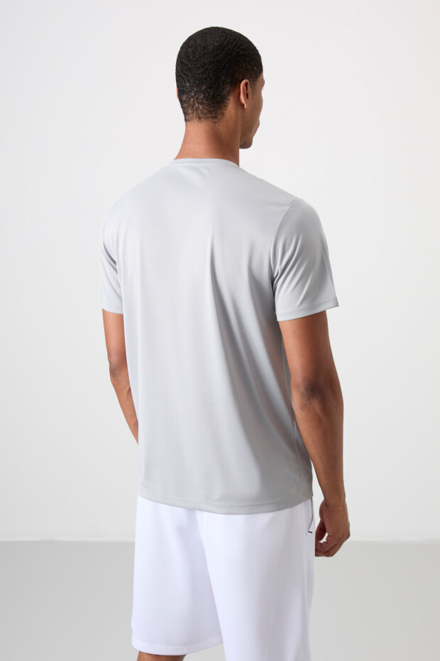 Gri Nefes Alan Dokulu İnce Esnek Standart Fit Erkek Performans T-Shirt - 88385 - 5