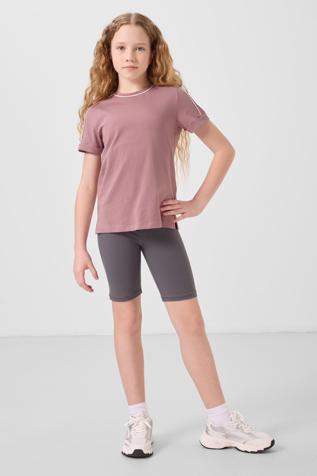 Gül Kurusu Pamuklu O Yaka Standart Fit Basic Kız Çocuk T-Shirt - 75177 - TOMMYLIFE (1)