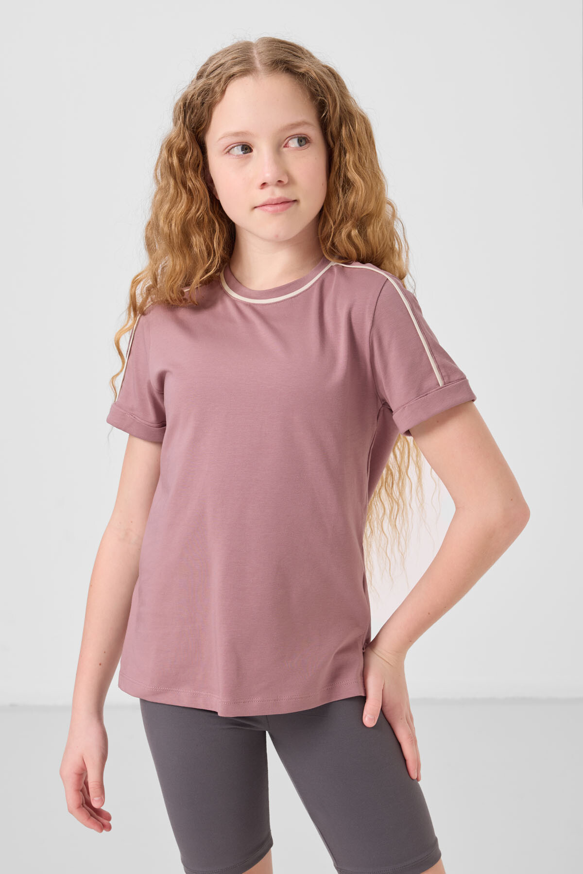 Gül Kurusu Pamuklu O Yaka Standart Fit Basic Kız Çocuk T-Shirt - 75177 - TOMMYLIFE