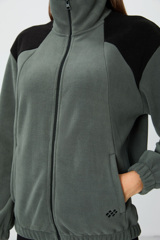 Haki Kalın Yumuşak Dokulu Dik Yaka Oversize Nakışlı Polar Kadın Sweatshirt - 97293 - 4