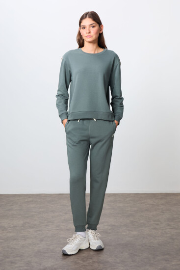 Haki Kompakt Pamuklu Kalın Pürüzsüz Dokulu O Yaka Oversize Fit Kadın Eşofman Takım - 95341 - TOMMYLIFE