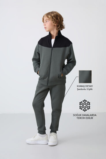 Haki Pamuklu Kalın İçi Tüylü Yumuşak Dokulu Standart Fit Nakışlı Erkek Çocuk Eşofman Takım - 11240 - TOMMYLIFE