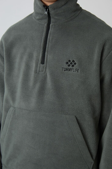 Haki Kalın Yumuşak Dokulu Standart Fit Nakışlı Polar Erkek Çocuk Eşofman Takım - 11218 - TOMMYLIFE (1)