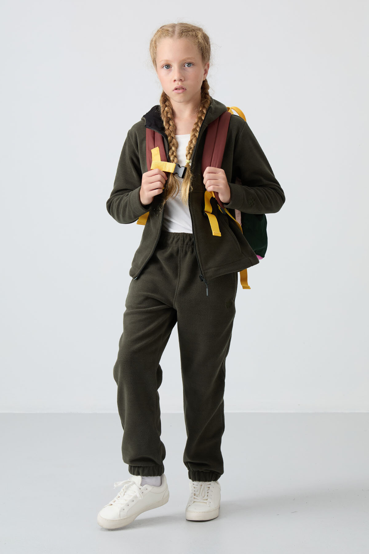 Haki Kalın Yumuşak Dokulu Standart Fit Nakışlı Polar Kız Çocuk Sweatshirt - 75152 - TOMMYLIFE